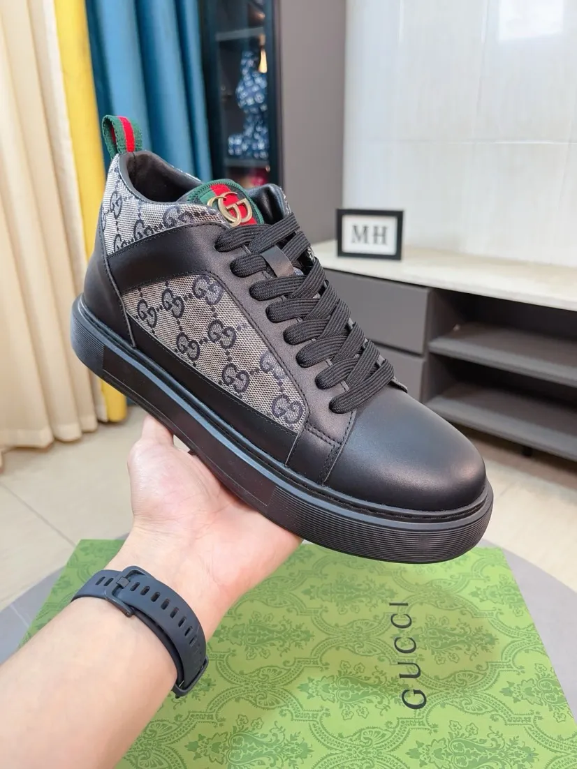 Men's shoes 💰458🌸🌸[GUCCI] Gucci's new spring and summer slip-on loafers with cartoon characters, Fendi F's low-top trendy men's shoes, 😈The upper is made of Italian 🇮🇹 imported sheep suede with Lafayette embroidered leather, full pigskin lining, original rubber non-slip outsole! The style is high-profile and elegant, and the upper is versatile and fashionable. 🇱🇾🇱🇾A large number of ready-made and reposted pictures will be sold! 38-44,
